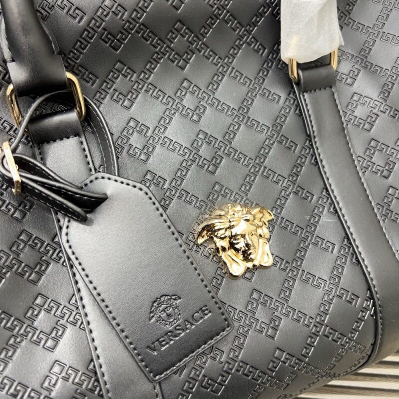 【AT9527】ヴェルサーチ Versace エンボスレザートラベルバッグ | Versace