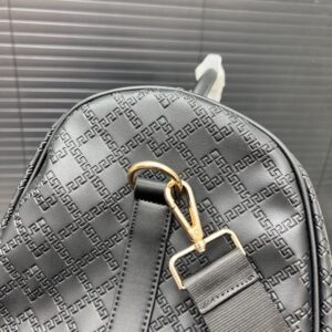 【AT9527】ヴェルサーチ Versace エンボスレザートラベルバッグ | Versace