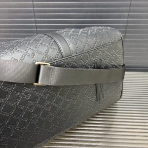 【AT9527】ヴェルサーチ Versace エンボスレザートラベルバッグ | Versace