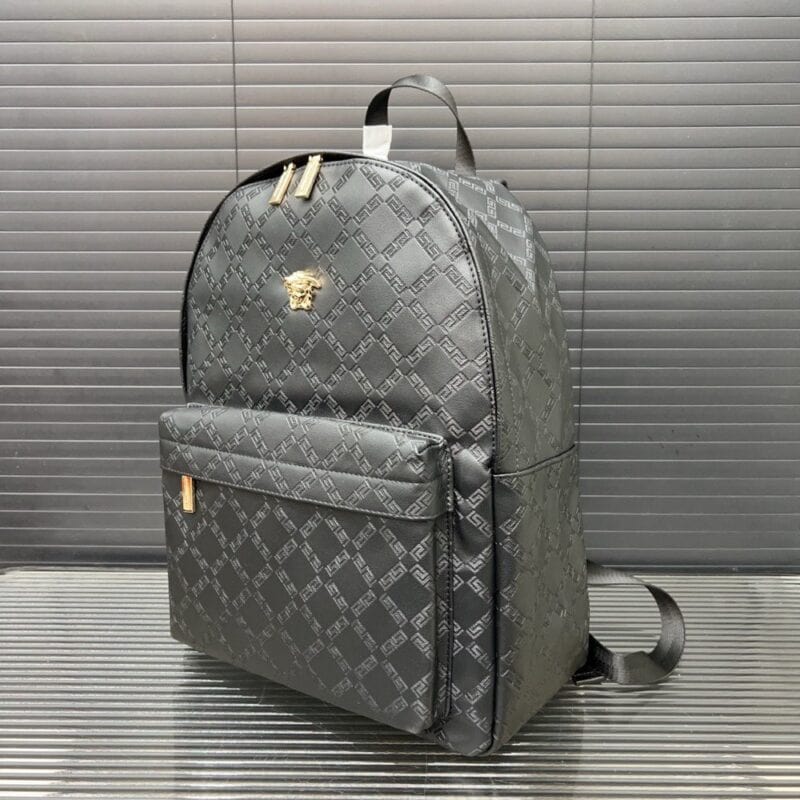 【AT9528】ヴェルサーチ クラシック エンボス加工 リュックサック メンズ ビジネス通勤 アーバンスタイル | Gianni Versace