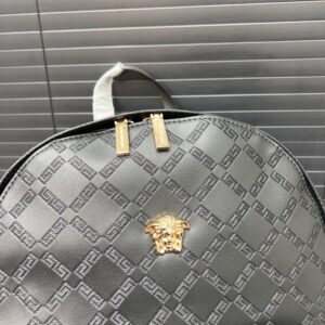 【AT9528】ヴェルサーチ クラシック エンボス加工 リュックサック メンズ ビジネス通勤 アーバンスタイル | Gianni Versace