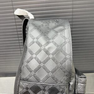 【AT9528】ヴェルサーチ クラシック エンボス加工 リュックサック メンズ ビジネス通勤 アーバンスタイル | Gianni Versace