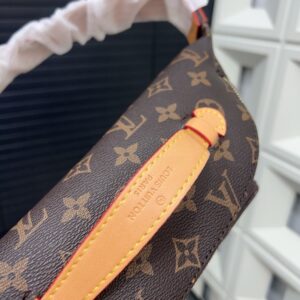 【AT9531】ルイ・ヴィトン モノグラムキャンバスウエストバッグ、贅沢なファッションアイテム | Louis Vuitton