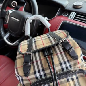 【AT9544】バーバリーチェック柄リュックサック：都会のエリート必携アイテム | Burberry