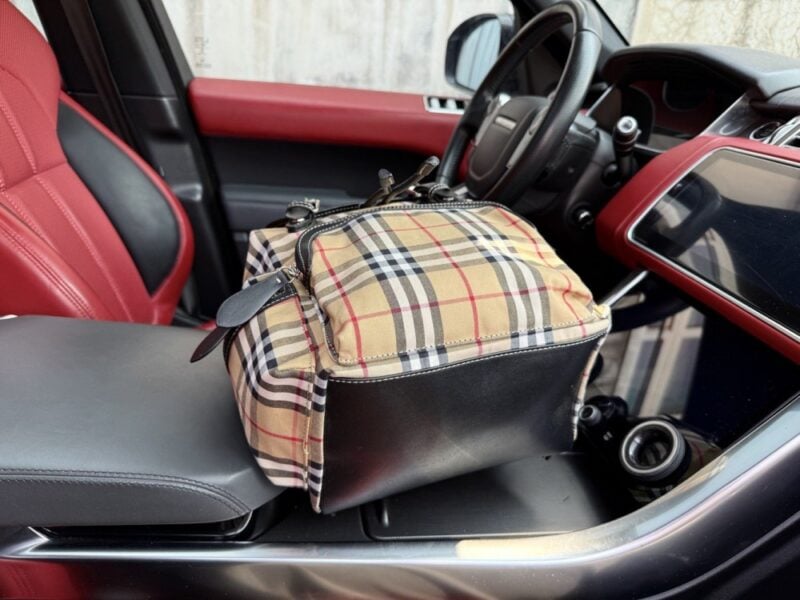 【AT9544】バーバリーチェック柄リュックサック：都会のエリート必携アイテム | Burberry