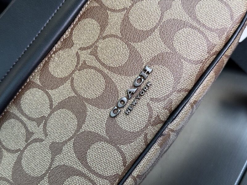 【AT9548】COACH（コーチ）グレアムカメラバッグ-都会の男性のためのラグジュアリーデザイン | Coach New York