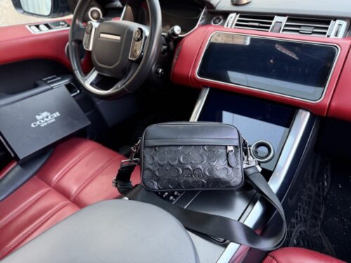 【AT9549】COACHグラハムシリーズカメラバッグ - 高級エンボスレザー製カメラバッグ | Coach New York