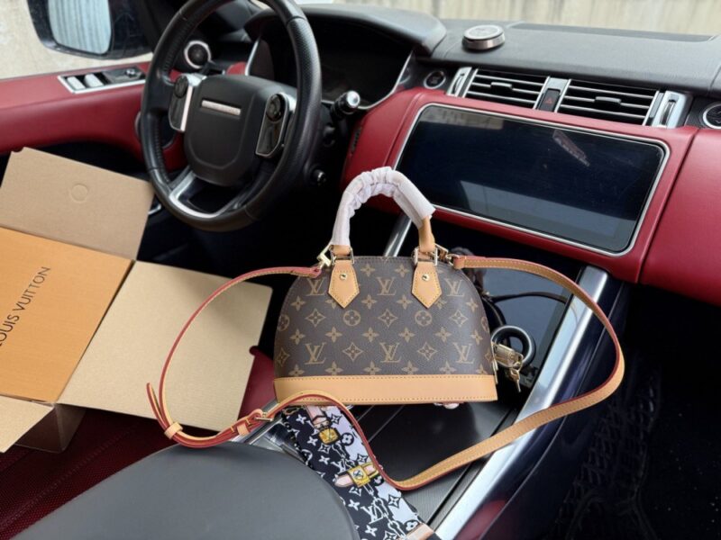 【AT9558】ルイ・ヴィトンのAlma BBシェルバッグ - 高級デザインとエレガントなスタイル | Louis Vuitton Paris