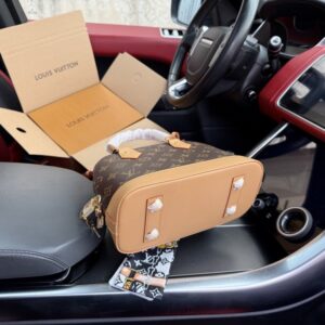 【AT9558】ルイ・ヴィトンのAlma BBシェルバッグ - 高級デザインとエレガントなスタイル | Louis Vuitton Paris