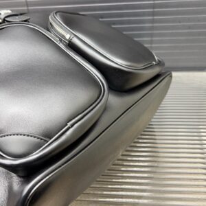 【AT9561】ルイ・ヴィトン Montsouris Cargo バックパック - 高級ブラックレザーバッグ | Louis Vuitton
