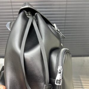 【AT9561】ルイ・ヴィトン Montsouris Cargo バックパック - 高級ブラックレザーバッグ | Louis Vuitton