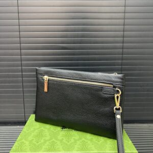 【AT9565】高級牛革素材 クラシックなデザイン イタリアンブランドのエレガントなクラッチバッグ | Versace