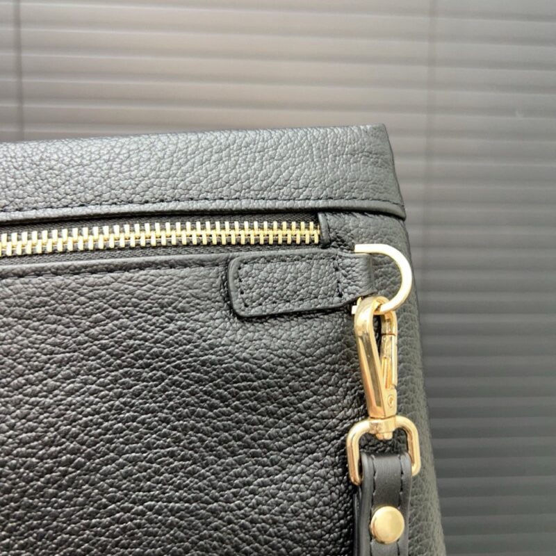 【AT9565】高級牛革素材 クラシックなデザイン イタリアンブランドのエレガントなクラッチバッグ | Versace