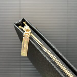 【AT9565】高級牛革素材 クラシックなデザイン イタリアンブランドのエレガントなクラッチバッグ | Versace
