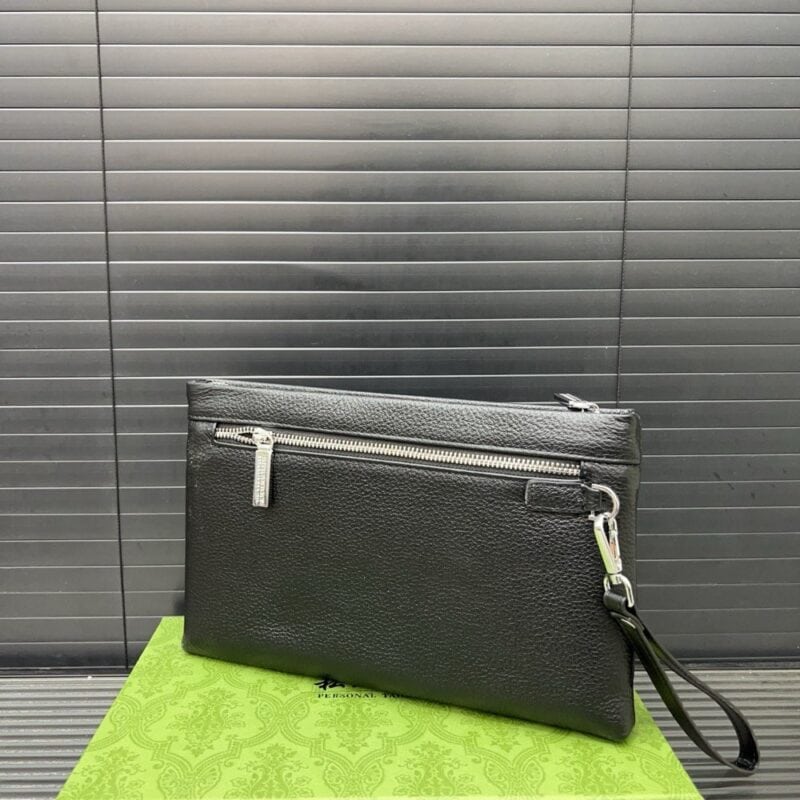 【AT9566】高級ブランドBurberryメンズクラッチバッグ - 上質なエンボス牛革素材を使用した都会の精英向けアクセサリー | Burberry