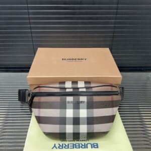【AT9567】バーバリー クラシックチェック柄ウエストバッグ - 都市ファッションに最適な軽量多機能バッグ | Burberry London