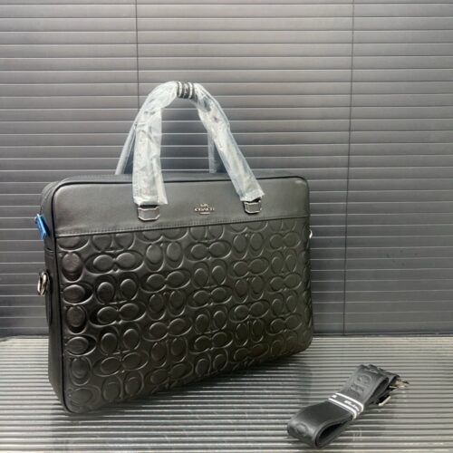 【AT9571】Coach（コーチ）のビジネスブリーフケース - 豪華な内装と機能性を兼ね備えた高級レザーアクセサリー | Coach New York