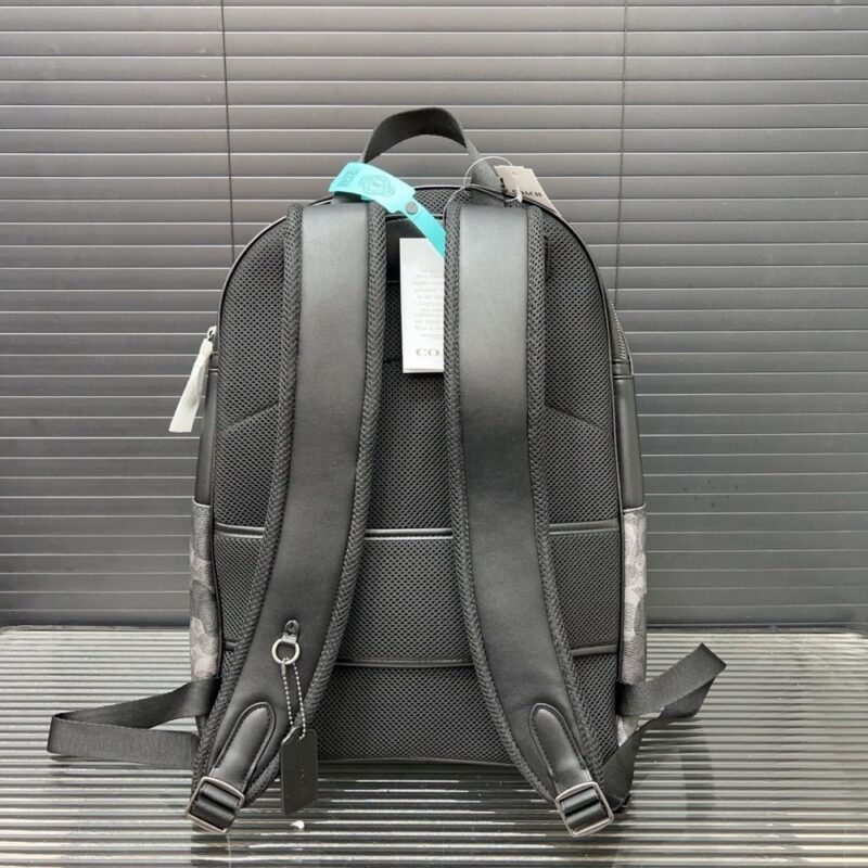 【AT9573】コーチ（Coach）シグネチャーカモフラージュリュックサック - 最高級の都市美学を体現 | Coach New York