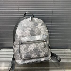 【AT9573】コーチ（Coach）シグネチャーカモフラージュリュックサック - 最高級の都市美学を体現 | Coach New York