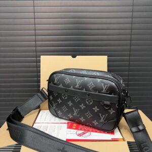 【AT9576】ルイ・ヴィトンのクラシックなアルファショルダーバッグ - 都市のエリートのための贅沢なアクセサリー | LV