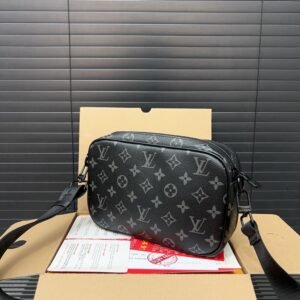 【AT9576】ルイ・ヴィトンのクラシックなアルファショルダーバッグ - 都市のエリートのための贅沢なアクセサリー | LV