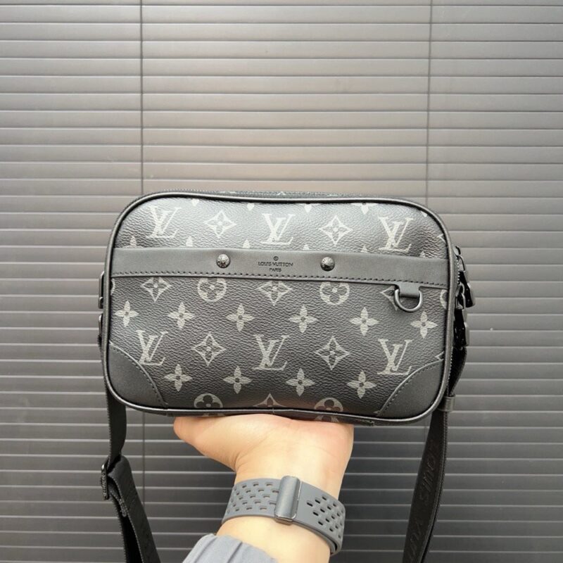 【AT9576】ルイ・ヴィトンのクラシックなアルファショルダーバッグ - 都市のエリートのための贅沢なアクセサリー | LV