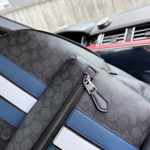 【AT9590】COACHコーチノートパソコンバックパック - 高級な人工皮革と都会のエレガンス | Coach