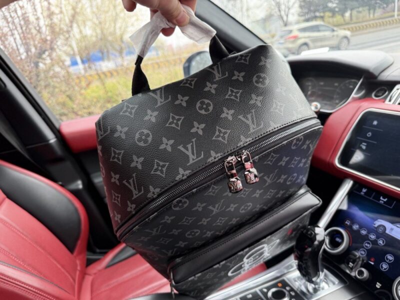 【AT9594】ルイ・ヴィトン ディスカバリー モノグラムエクリプスリュックサック 35x40x20cm | LV