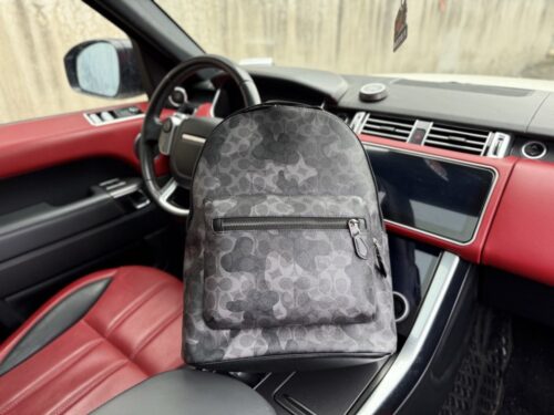 【AT9598】Coach（コーチ）Signature 32 迷彩デイパック - 個性的な力強さと贅沢な都市エリートの選択肢 | Coach New York