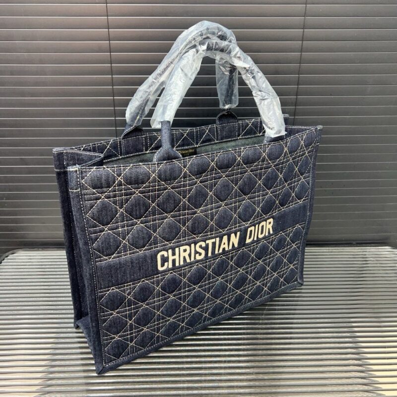 【AT9602】Dior Book Tote - ディオール ブック トートバッグ | Dior