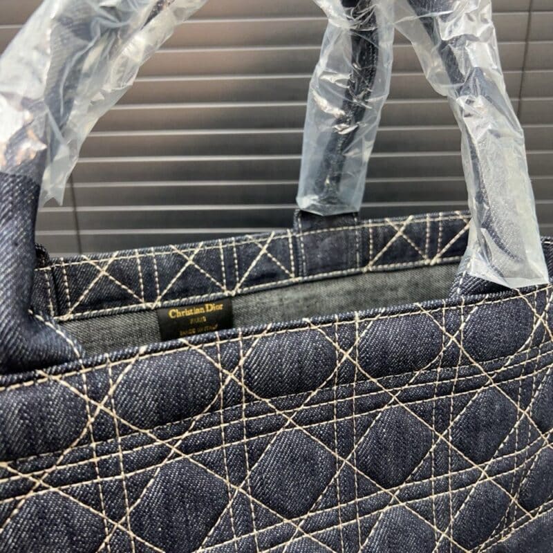 【AT9602】Dior Book Tote - ディオール ブック トートバッグ | Dior