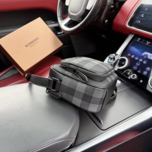 【AT9614】バーバリーBurberryのクラシックチェックデザイン ラグジュリーショルダーバッグ | Burberry