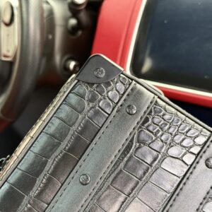 【AT9620】ルイ・ヴィトンSoft Trunkシリーズのブラックレザーハンドバッグ - メンズファッションアクセサリー | LV