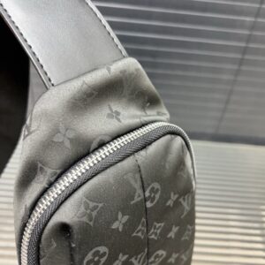 【AT9626】ルイ・ヴィトンのクラシックなMonogramキャンバス生地ショルダーバッグ | LV