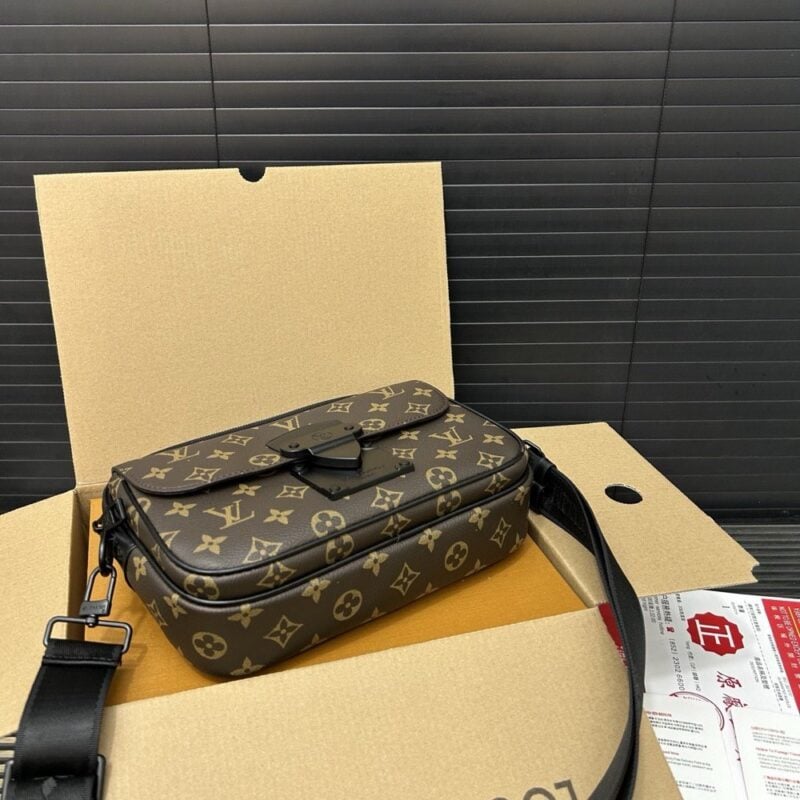 【AT9627】ルイ・ヴィトンS LOCK郵差バッグ：都会の贅沢さと洗練さを表現するファッションアイテム | Louis Vuitton