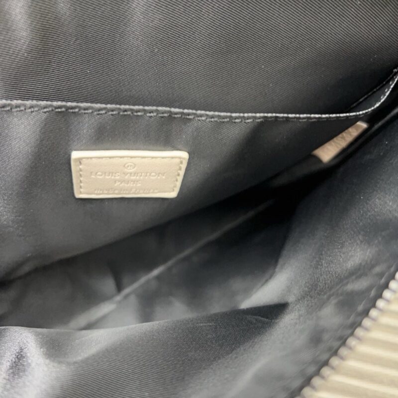 【AT9628】ルイ・ヴィトンのPochette To-Go 封筒型バッグ 20 x 30 cm モノグラム柄 ハンドバッグ | Louis Vuitton Malletier