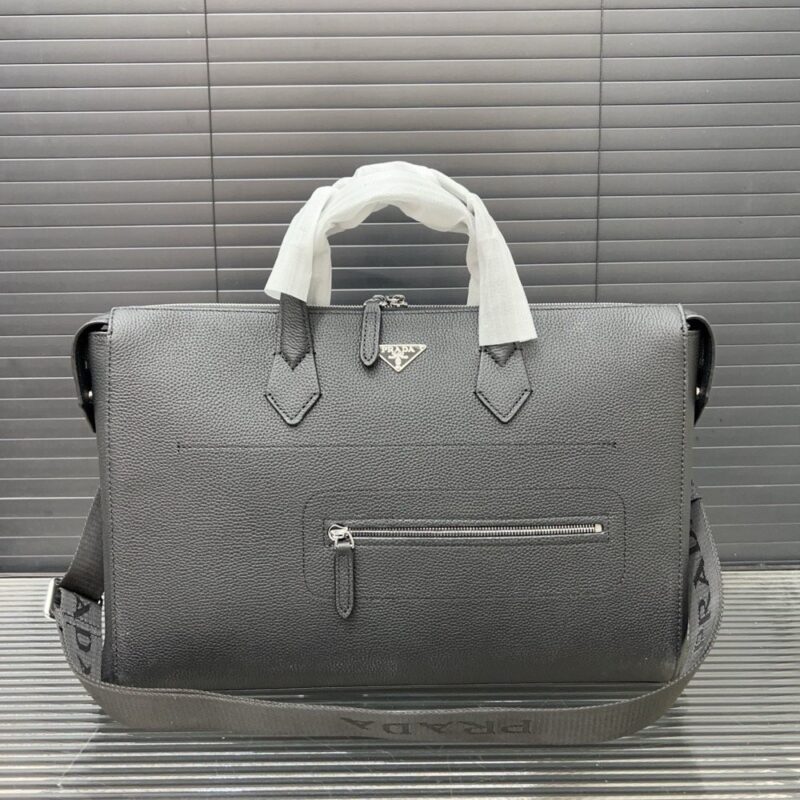 【AT9631】プラダ（Prada）の高級ビジネス書類バッグ - 最高級牛革製でエレガントなビジネスアイテム | Prada Italy