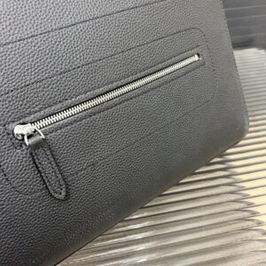 【AT9631】プラダ（Prada）の高級ビジネス書類バッグ - 最高級牛革製でエレガントなビジネスアイテム | Prada Italy