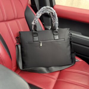 【AT9635】Versaceバーサーチ ビジネス用公文書バッグ - 質感美しい輸入牛革バッグ、プロフェッショナルなエリート必須アイテム | Gianni Versace