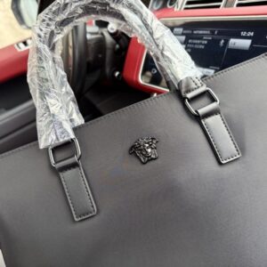 【AT9635】Versaceバーサーチ ビジネス用公文書バッグ - 質感美しい輸入牛革バッグ、プロフェッショナルなエリート必須アイテム | Gianni Versace
