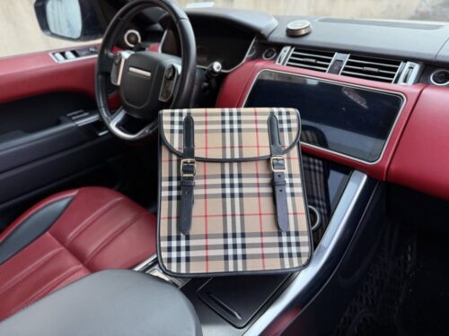 【AT9638】バーバリーのヴィンテージチェック柄バックパック - 都市の精鋭のための英国風デザイン | Burberry