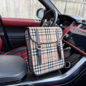 【AT9638】バーバリーのヴィンテージチェック柄バックパック - 都市の精鋭のための英国風デザイン | Burberry