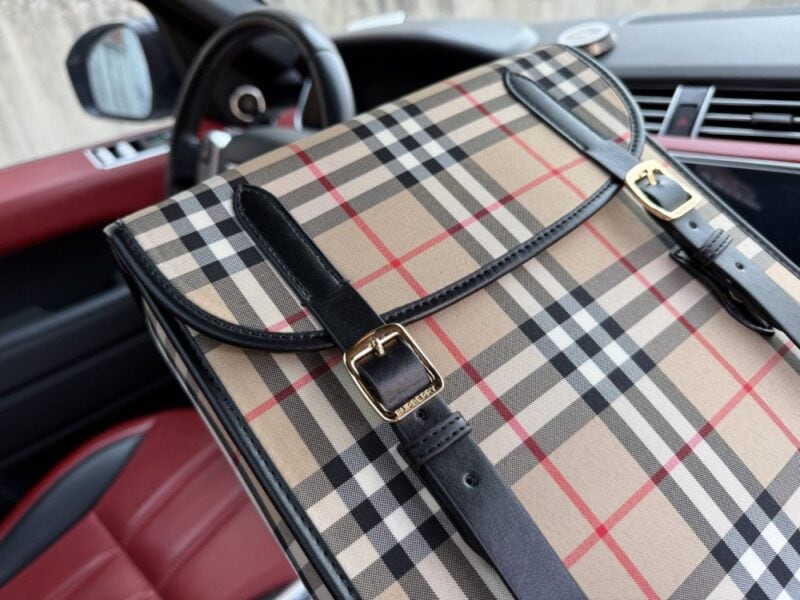 【AT9638】バーバリーのヴィンテージチェック柄バックパック - 都市の精鋭のための英国風デザイン | Burberry