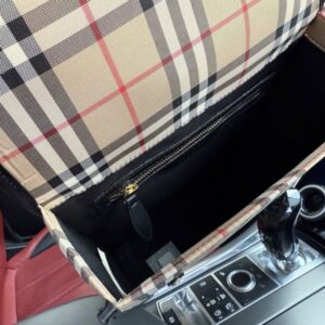 【AT9638】バーバリーのヴィンテージチェック柄バックパック - 都市の精鋭のための英国風デザイン | Burberry