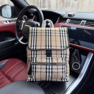 【AT9641】バーバリークラシックチェック柄リュックサック - 都市旅行をエレガントに演出 | Burberry