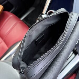 【AT9644】ルイ・ヴィトンのFastlineシリーズ多機能郵便バッグ、都会のエリートのための贅沢なスタイル | Louis Vuitton
