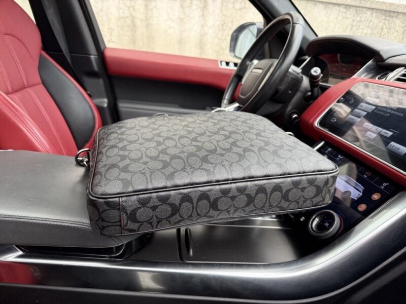 【AT9647】Coach（コーチ）ビジネス書類入れ 高級PVC素材使用37x27x6cm クラシックダブルC模様付き | Coach New York