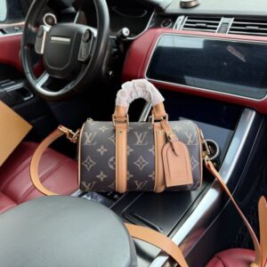 【AT9649】ルイ・ヴィトンのモノグラムキャンバスと牛革のポストバッグ | Louis Vuitton Paris