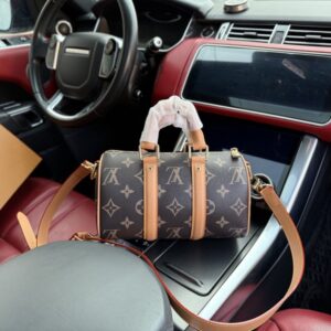 【AT9649】ルイ・ヴィトンのモノグラムキャンバスと牛革のポストバッグ | Louis Vuitton Paris