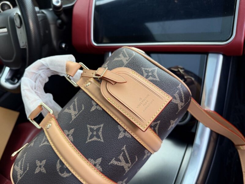 【AT9649】ルイ・ヴィトンのモノグラムキャンバスと牛革のポストバッグ | Louis Vuitton Paris
